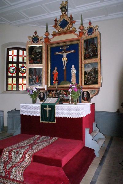 Plik:Kosciol ewangelicki dzwierzuty 2a.jpg