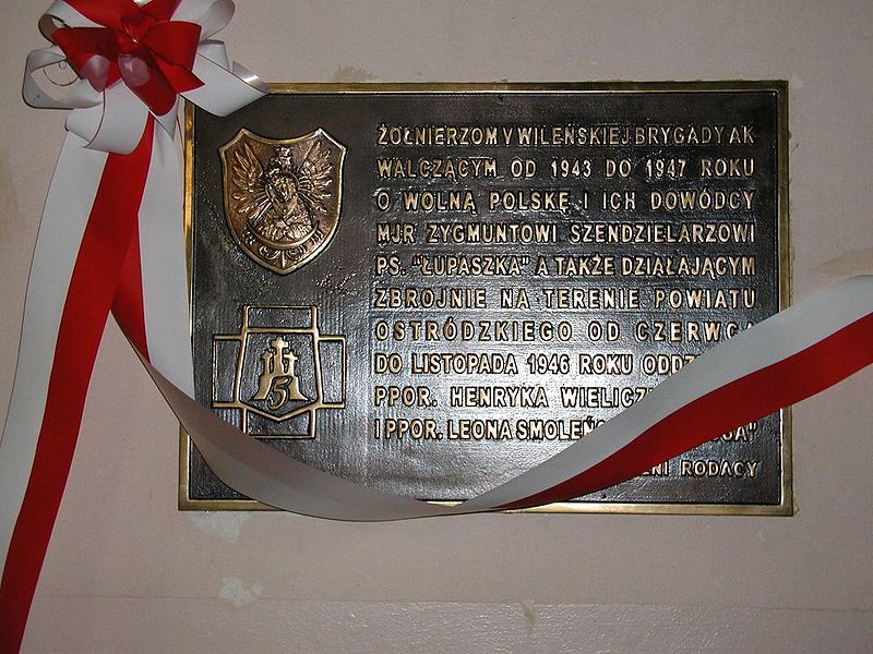 Plik:TablicaLupaszko1.jpg