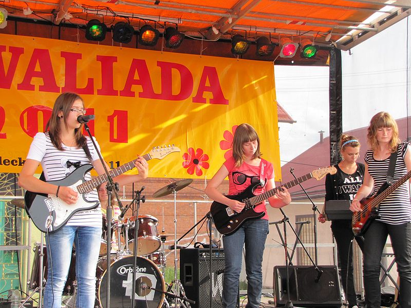 Plik:G3 freak rock.jpg