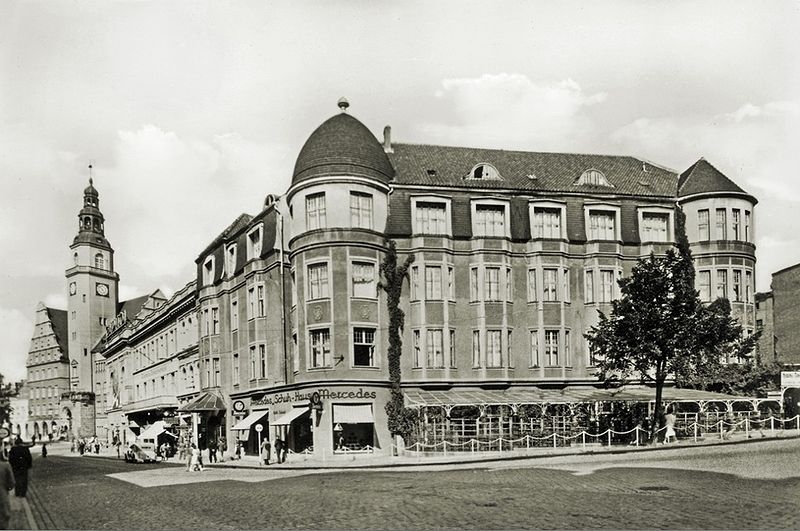 Plik:Hotel deutsches olsztyn 1.jpg