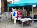 Andrzej Cieślak z Iwoną Pacholską z TVP Olsztyn oraz Grzegorzem Russakiem - popularyzatorem kuchni regionalnej, Prezesem Polskiej Izby Produktu Regionalnego i Lokalnego na dziedzińcu olsztyńskiego zamku, 31 maja 2015 r.