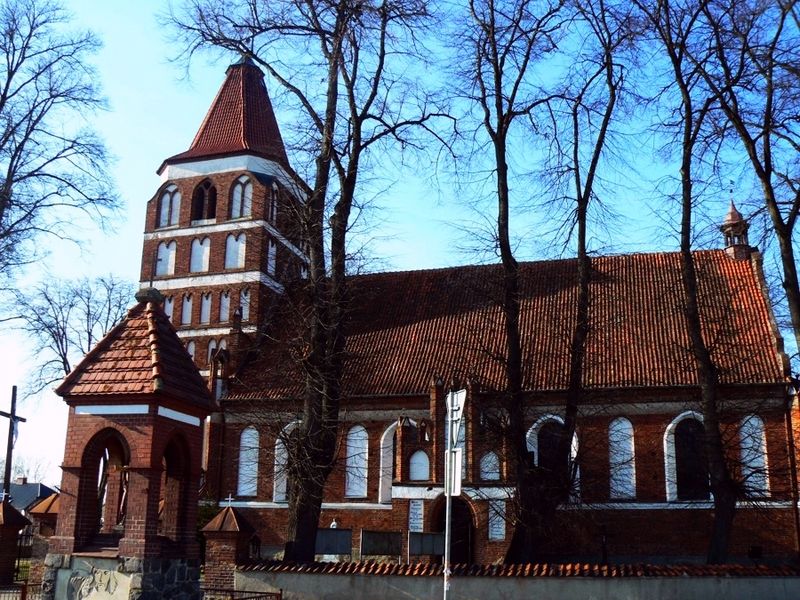 Plik:Kosciol lubomino 1.jpg