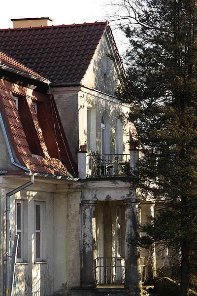 Plik:Dworek taukelow olsztyn 2.jpg