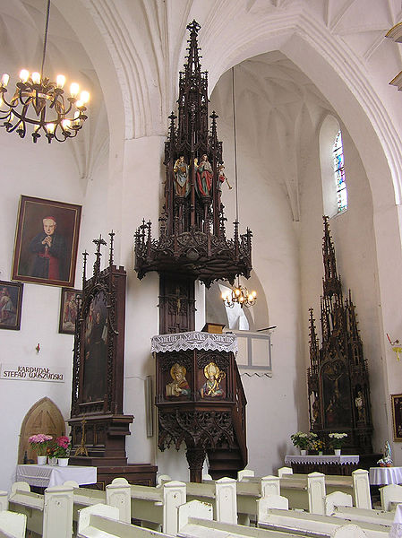 Plik:Kosciol anny barczewo 5.jpg